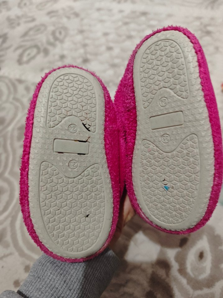 Pembe Kız Çocuk Ev Terliği Barbie Nakışlı - Görsel 2