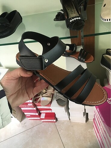 Diğer 37 numara sandalet