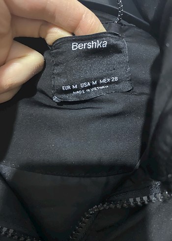 Siyah Kürklü Kadın Kışlık Mont - Görsel 2