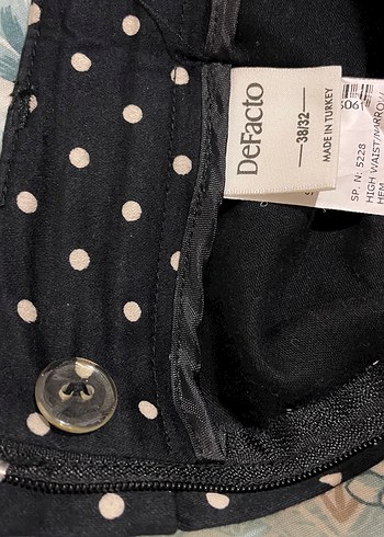 Siyah Puantiyeli Kadın alt - Görsel 4