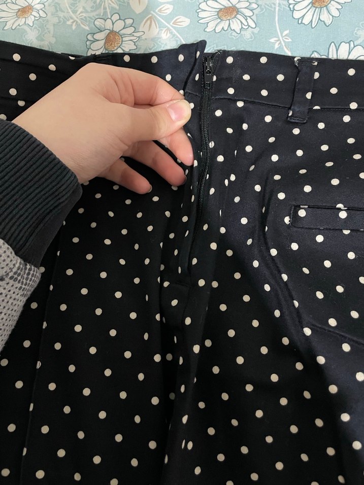 Siyah Puantiyeli Kadın alt - Görsel 3