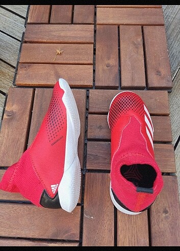 28 Beden kırmızı Renk Adidas ayakkabı kız &erkek için uygun