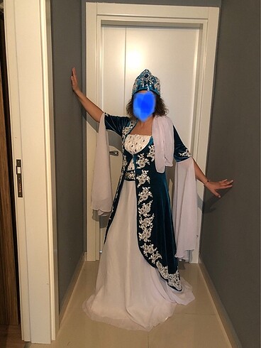 Kına elbisesi kadife