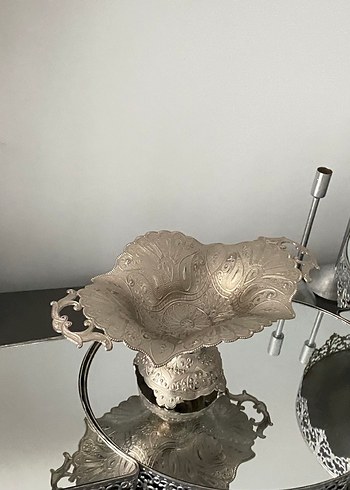 Gri Metal Söz Tepsi Konsepti - Görsel 4