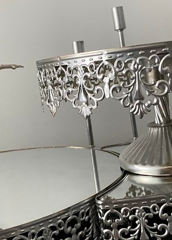 Gri Metal Söz Tepsi Konsepti - Görsel 3