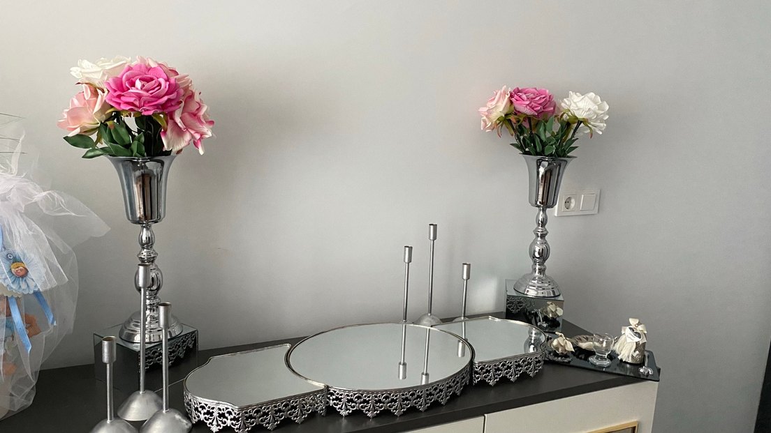 Gri Metal Söz Tepsi Konsepti - Görsel 5