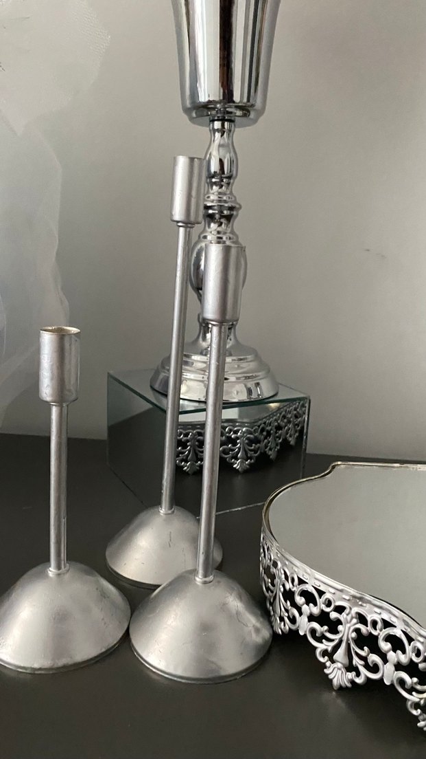 Gri Metal Söz Tepsi Konsepti - Görsel 2