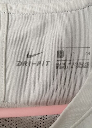 s Beden Nike spor tişört 