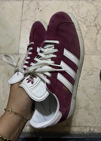 Bordo Adidas Süet Bağcıklı Kadın Spor Ayakkabı - Görsel 4