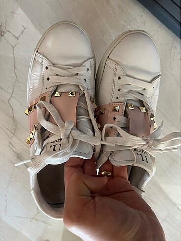 valentino sneaker