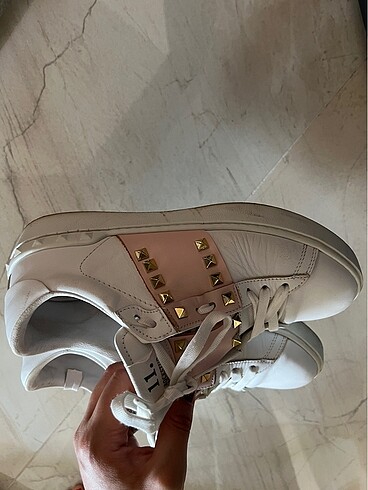 39 Beden valentino sneaker
