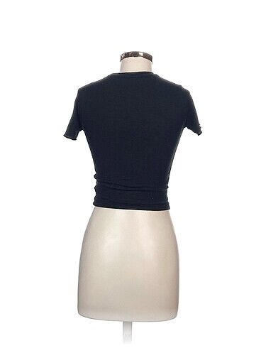 m Beden Yoyoso T-shirt %70 İndirimli.