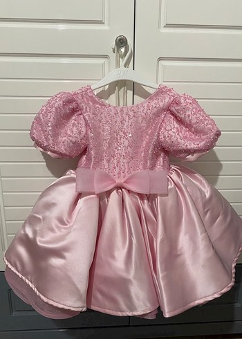 Pembe İşlemeli Fiyonklu Kız Çocuk Elbisesi