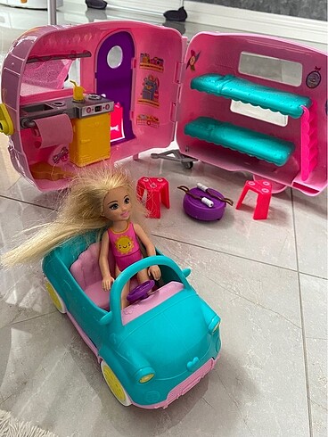 Barbie Chelseanin Karavanı