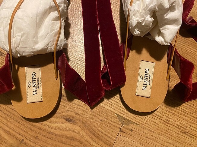 39 Beden valentino garavani