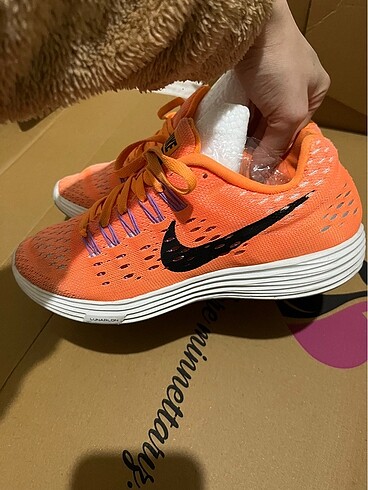 37,5 Beden Nike spor ayakkabı