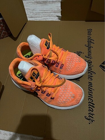 37,5 Beden turuncu Renk Nike spor ayakkabı