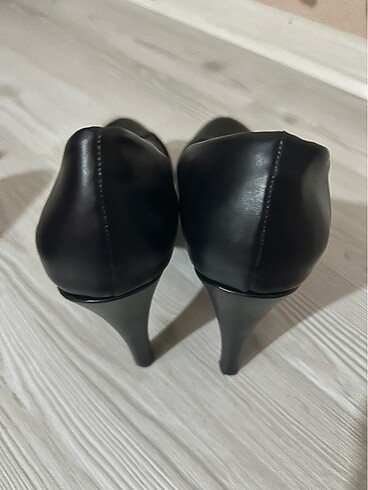 38 Beden siyah Renk Topuklu ayakkabi