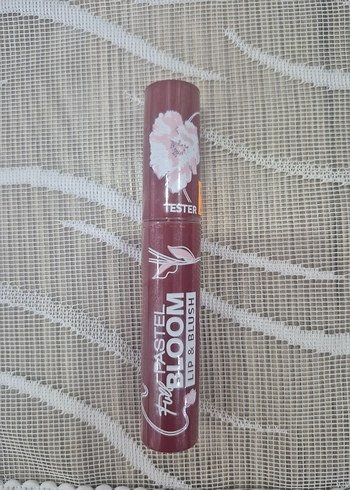 Pastel Full Bloom Dudak ve Allık