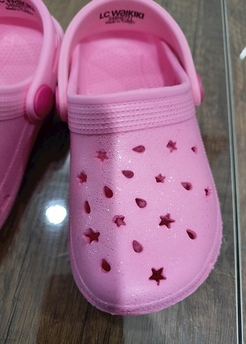 LC Waikiki Pembe Parlak Kız Çocuk Terliği