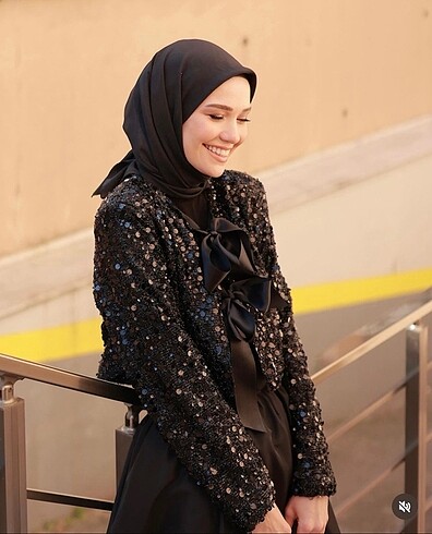 Zara Payetli Abiye Siyah Bluz