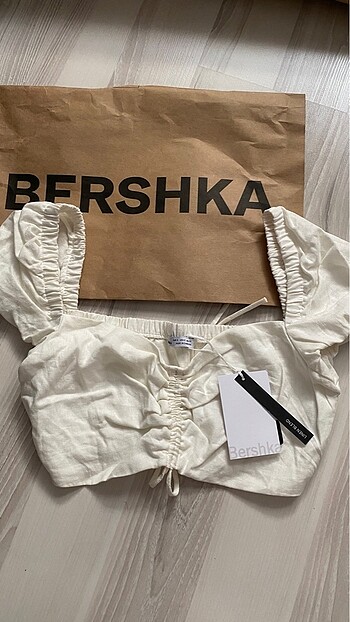 BERSHKA KETEN TOP