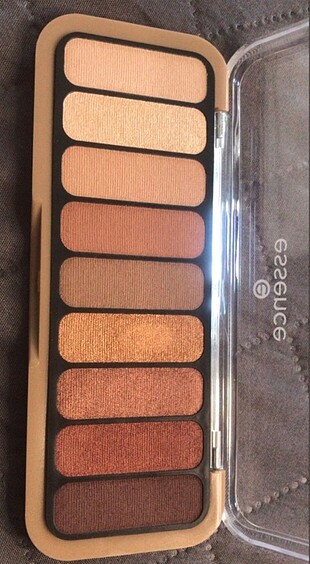 Essence essence far paleti