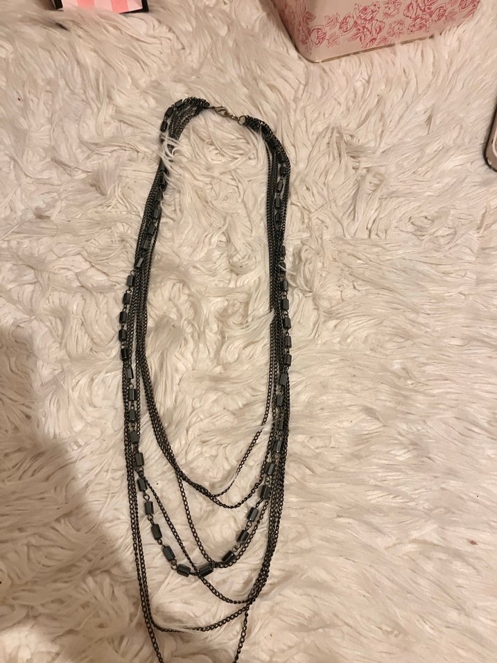 Gri Yılan Desenli Uzun Zincirli Gotik Kolye - Görsel 2