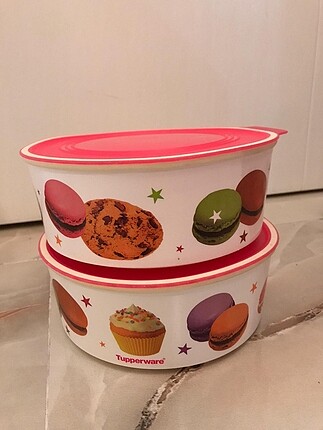 Tupperware saklama kabı .