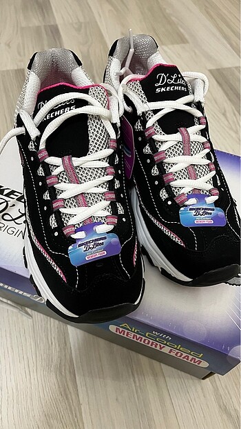 Skechers etiketli