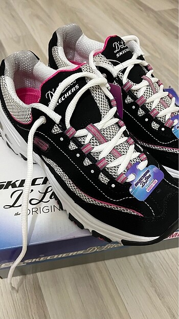 37,5 Beden Skechers etiketli