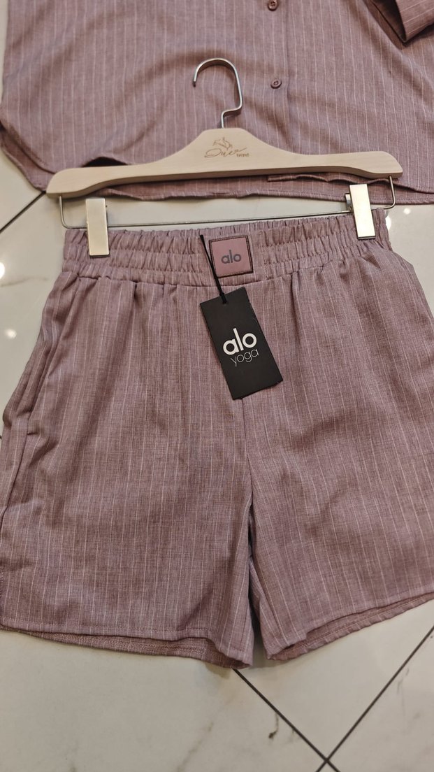 Alo Marka Çizgili Bej Kadın Gömlek ve Şort Takım - Görsel 2