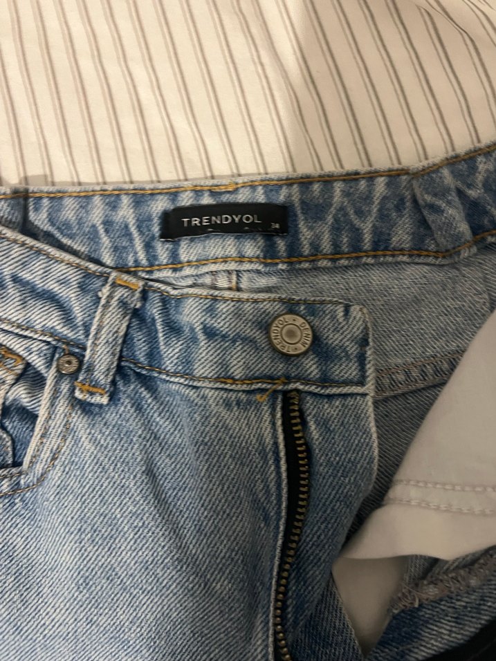 Yırtık Detaylı Salaş Kot Pantolon - Görsel 2