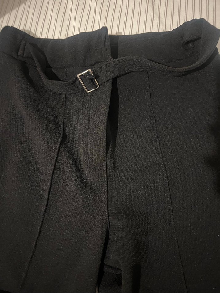 Kemerli siyah pantolon - Görsel 2