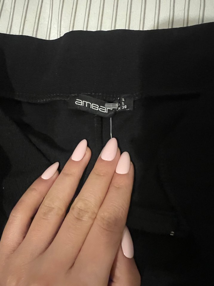 Kemerli siyah pantolon - Görsel 3