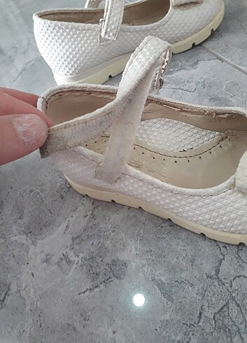 25 Beden beyaz Renk Lc vakiki 25 ve 25 no