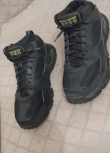 39 Beden siyah Renk ORİJİNAL SKECHERS ERKE BOT