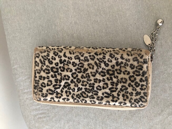 Leoparlı cüzdan