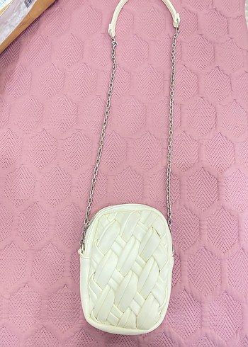 Zincir Detaylı Beyaz Kadın Çanta - Görsel 2