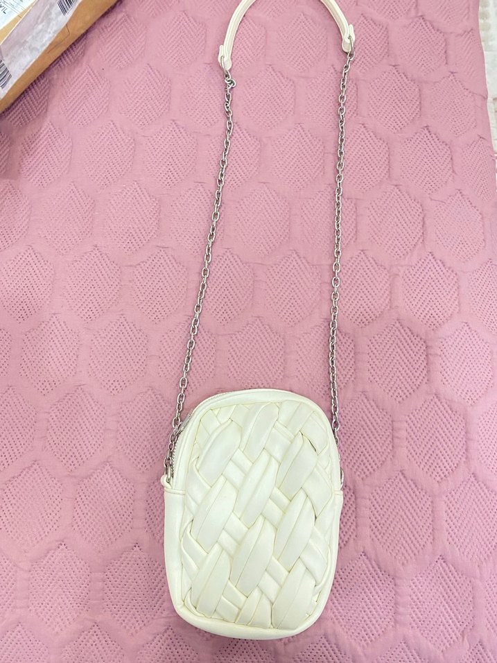 Zincir Detaylı Beyaz Kadın Çanta - Görsel 2