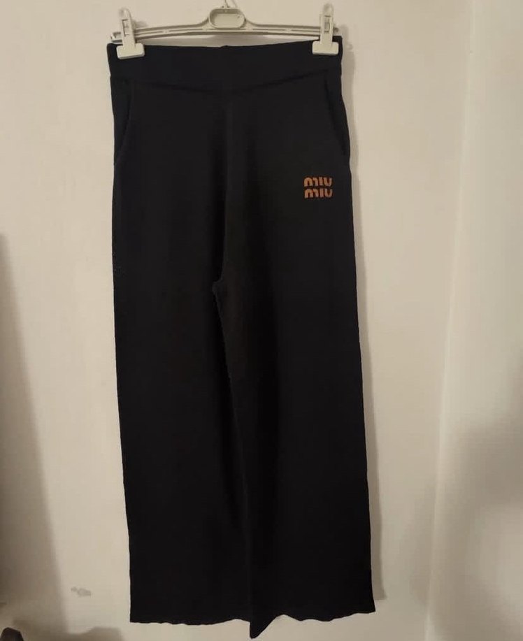 Miu Miu Siyah Kadın takım - Görsel 3