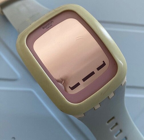 Swatch digital saat