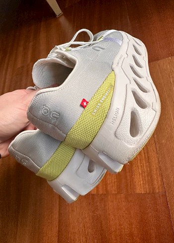 On Cloud Kadın Spor Ayakkabı - Görsel 5