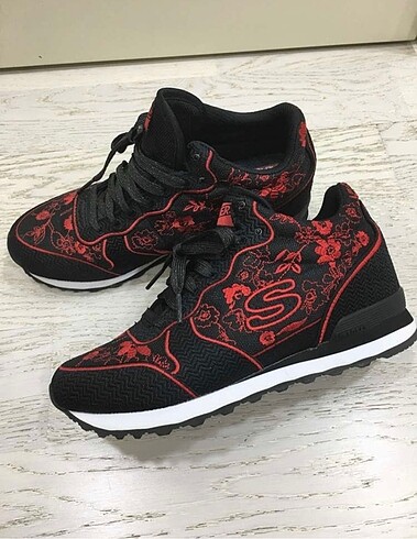 Skechers Spor Ayakkabı -38 no
