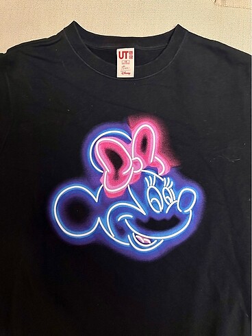 12-13 Yaş Beden Uniqlo & Disney sweatshirt (13 yaş)