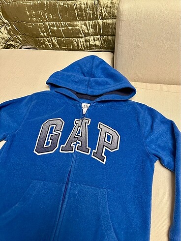 Gap GAP kapşonlu polar (8-9 yaş)