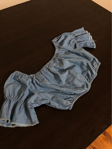 Kot rengi crop