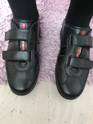 Prada, ayakkabi