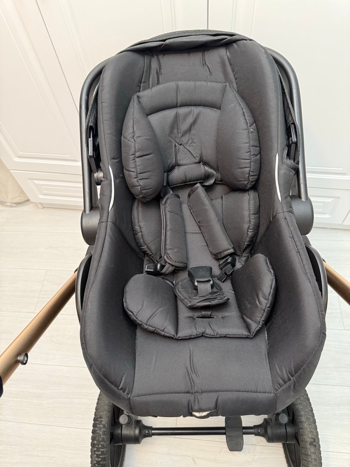 Siyah Bebek Arabası, Katlanabilir ve Dayanıklı - Görsel 3