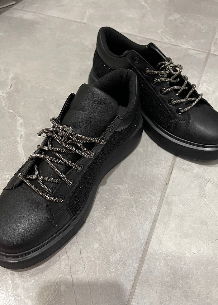 Spor ayakkabı - Görsel 2